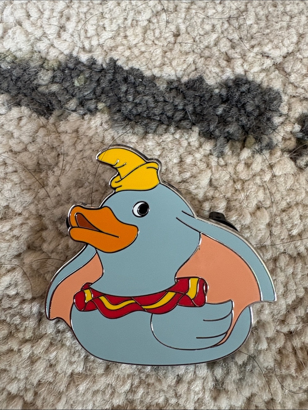 🦆 Ducks of Disney trading pin (Dumbo) - Disney Parks collectible (Brand New)